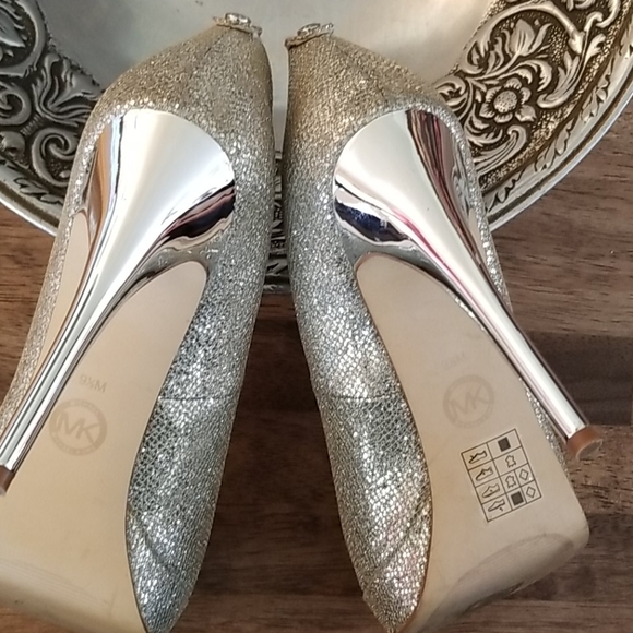 Michael Kors Heels - Picture 6 of 10